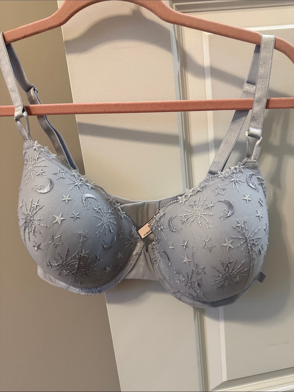 Victoria secert Embroidered Moon & Star Underwire Bra in Light Gray size 40D